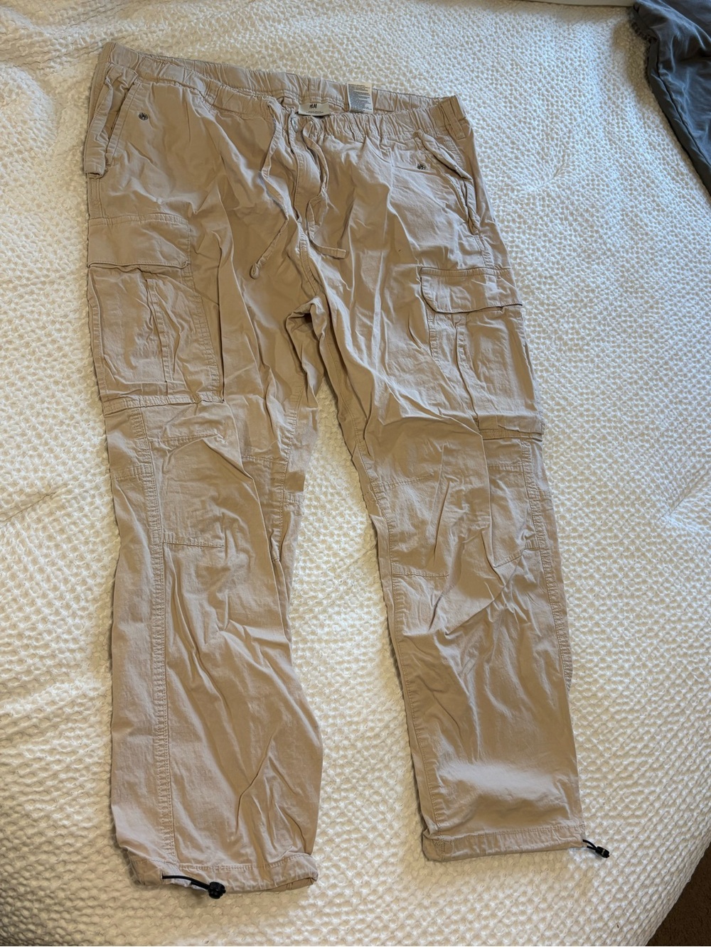 Men's H&M Tan Cargo Pants - Lightweight Utility Style